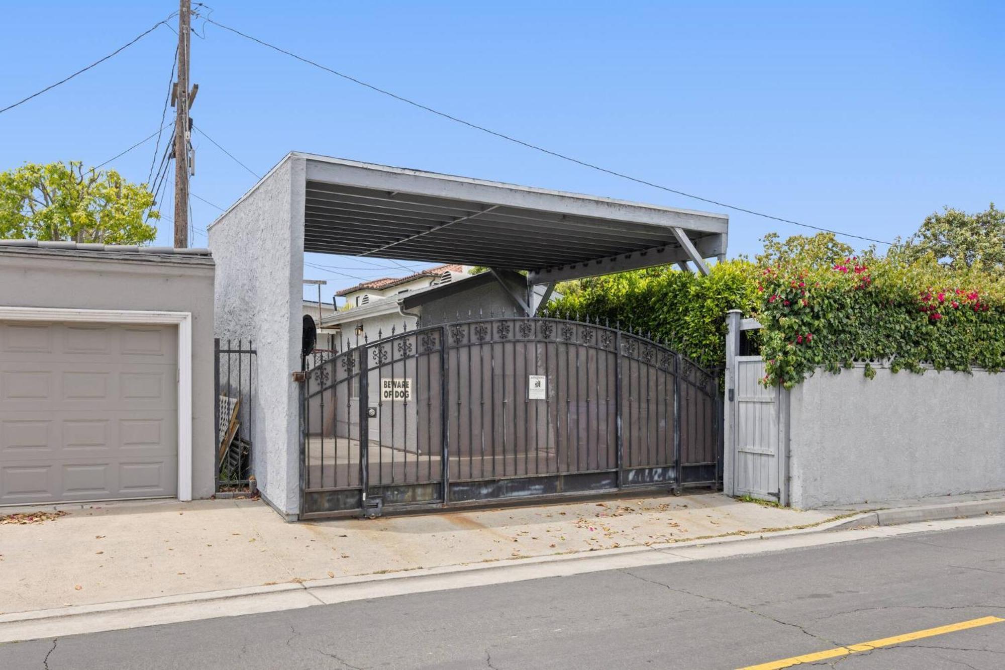 Cozy Backhouse - Sleeps 2 Beverly Hills Adj Guest house Los Angeles